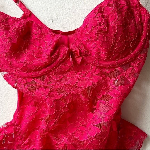 NWT Vintage Victoria's Secret Gold Label Red Lace Bodysuit Size 36C - Picture 8 of 15